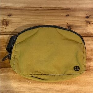 Lululemon Everywhere Belt Bag in the color Golden Spice